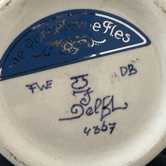 Royal Delft Blue & White Vase 6" Hand Painted Porcelain Vase 4867 FWE DB - Picture 4 of 6